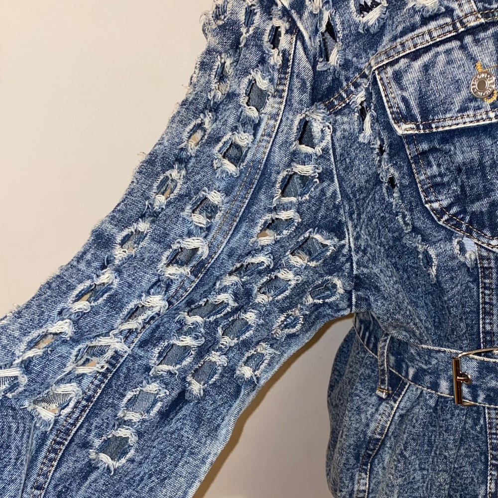 Ma Cherie Denim Distressed Jean Jacket With Belt Mid Length Size Large - Picture 9 of 16